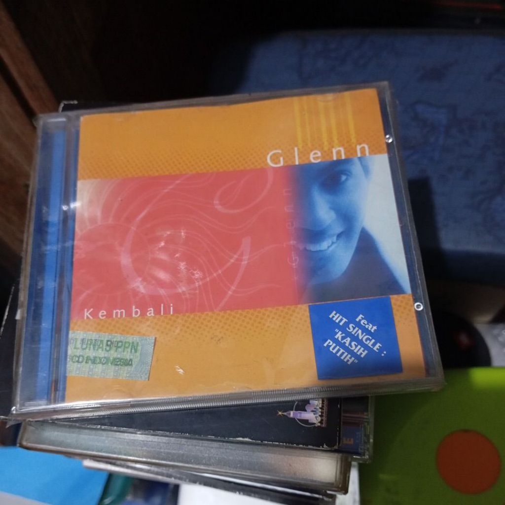 cd Glenn Fredly kembali