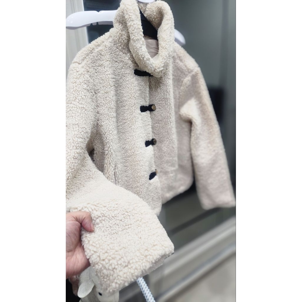 Winter Jacket Bulu Stylish brand Zara