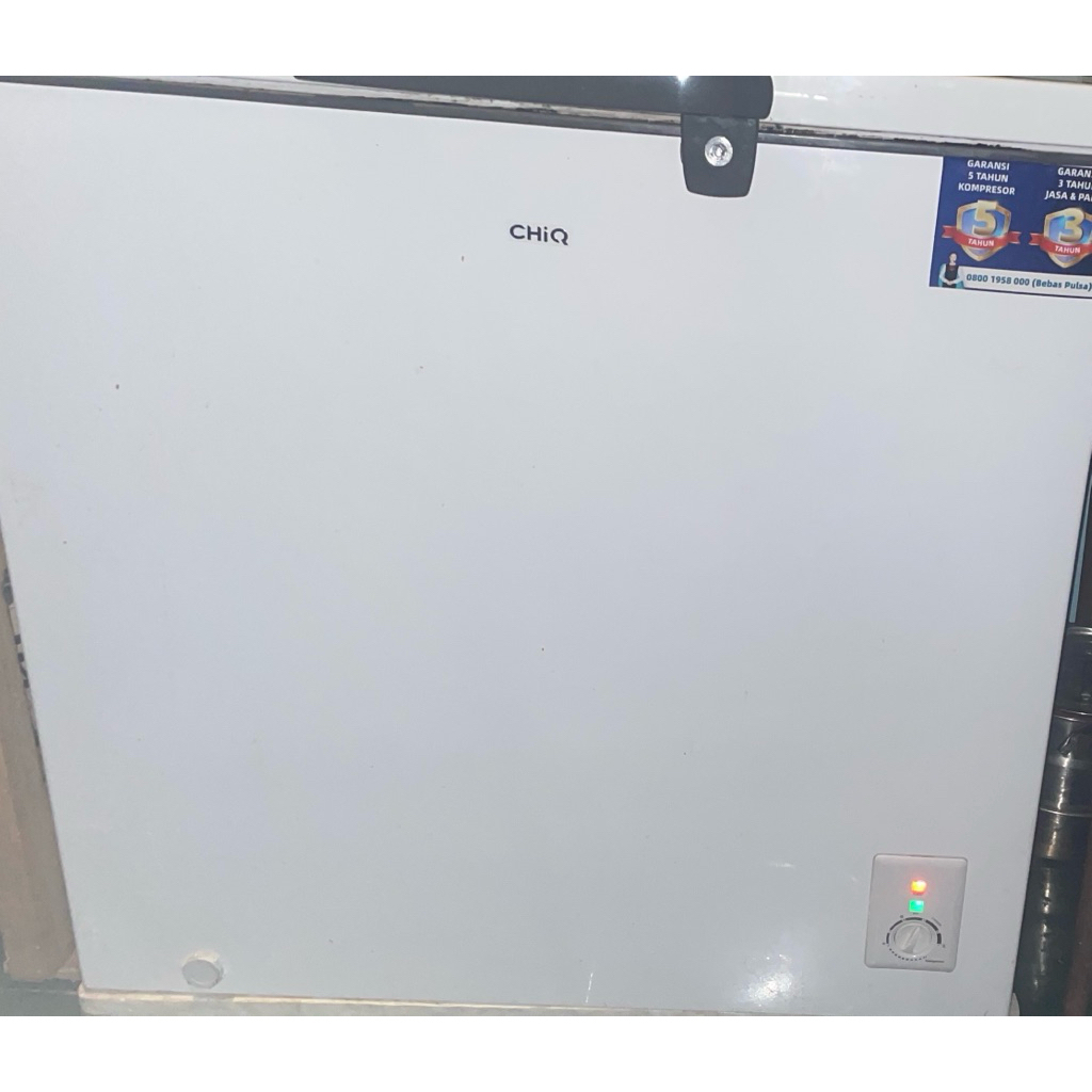 CHIQ Chest Freezer CCF 218 DW 210 liter (Bekas)