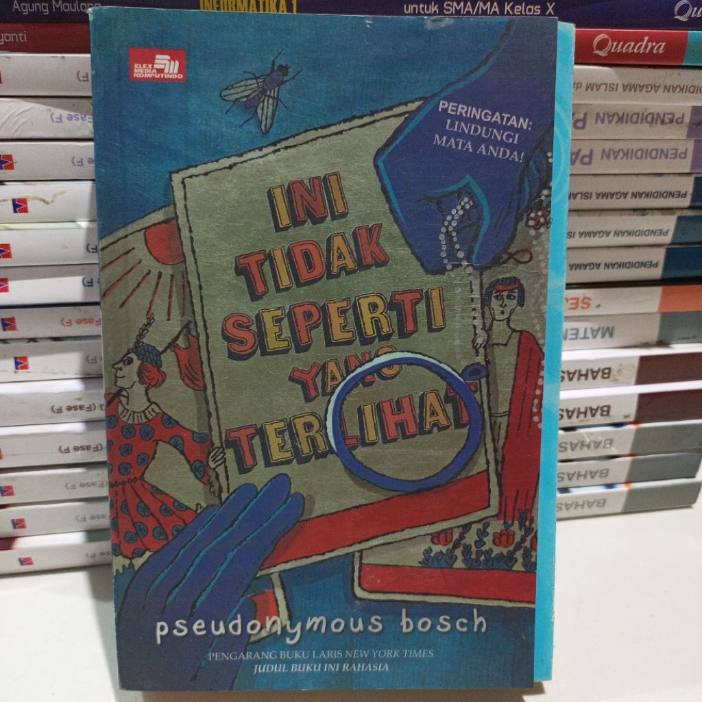 Buku Bekas Fiksi fantasi Ini tidak seperti yang terlihat. Pseudonymous bosch