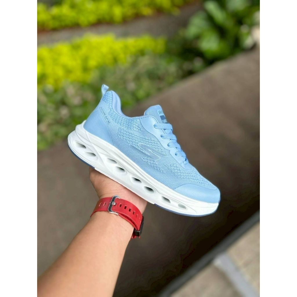 Sepatu Running Lari Wanita Skechers
