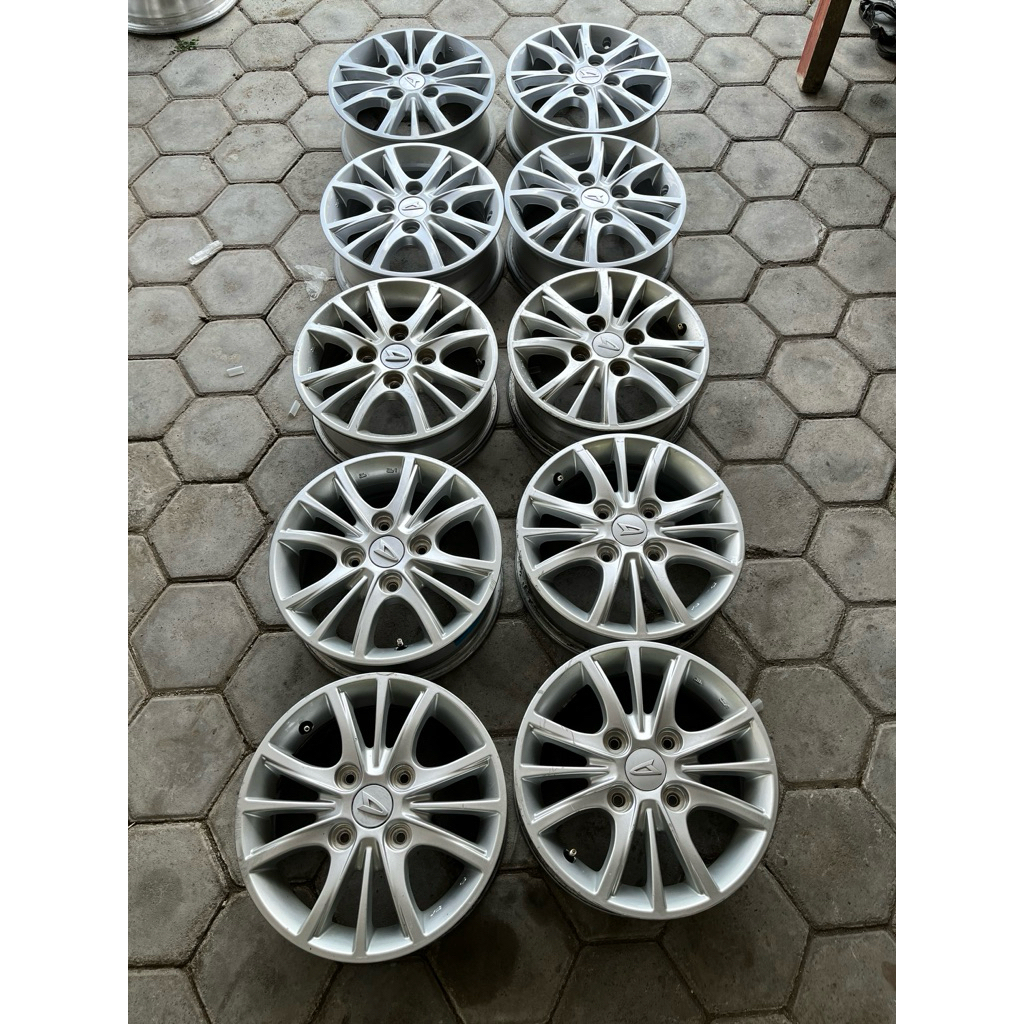 velg oem Daihatsu xenia