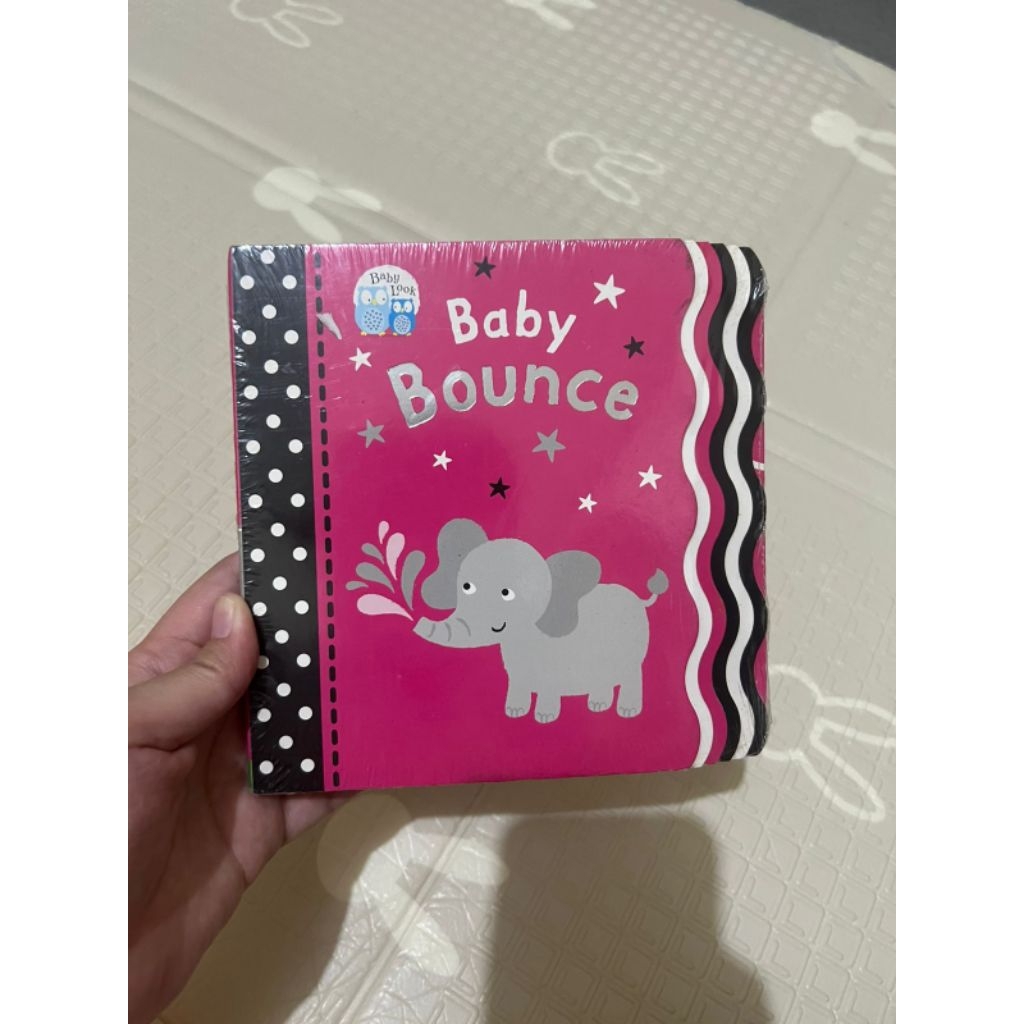 Boardbook High Contrast Monochrome Monokrom Baby Bounce Gajah Elephant Board Book Baby Book Buku Bay