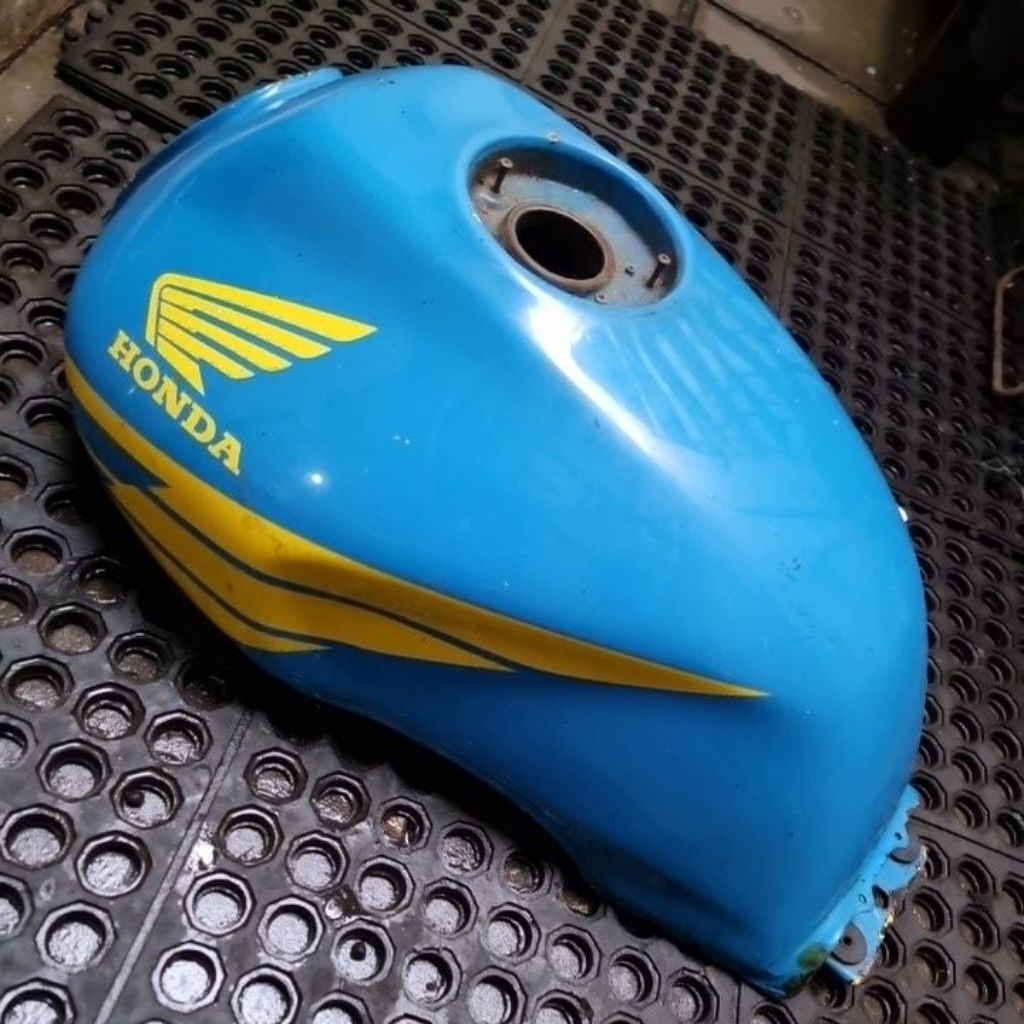 Tangki Honda CB 400 SF Superfour original