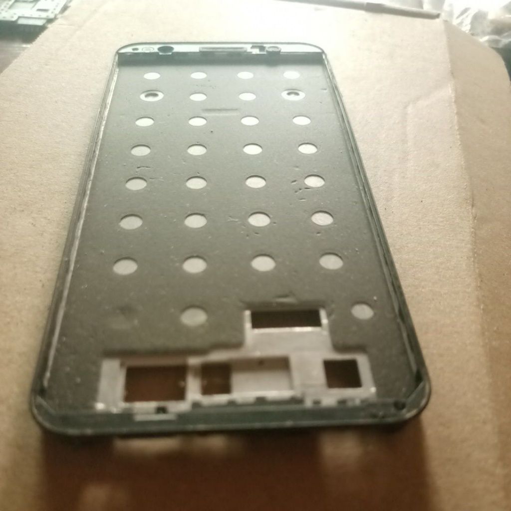 Tatakan lcd / frame / tulang casing Asus Zenfone Max M1 ZB555KL X00PD copotan (ori)