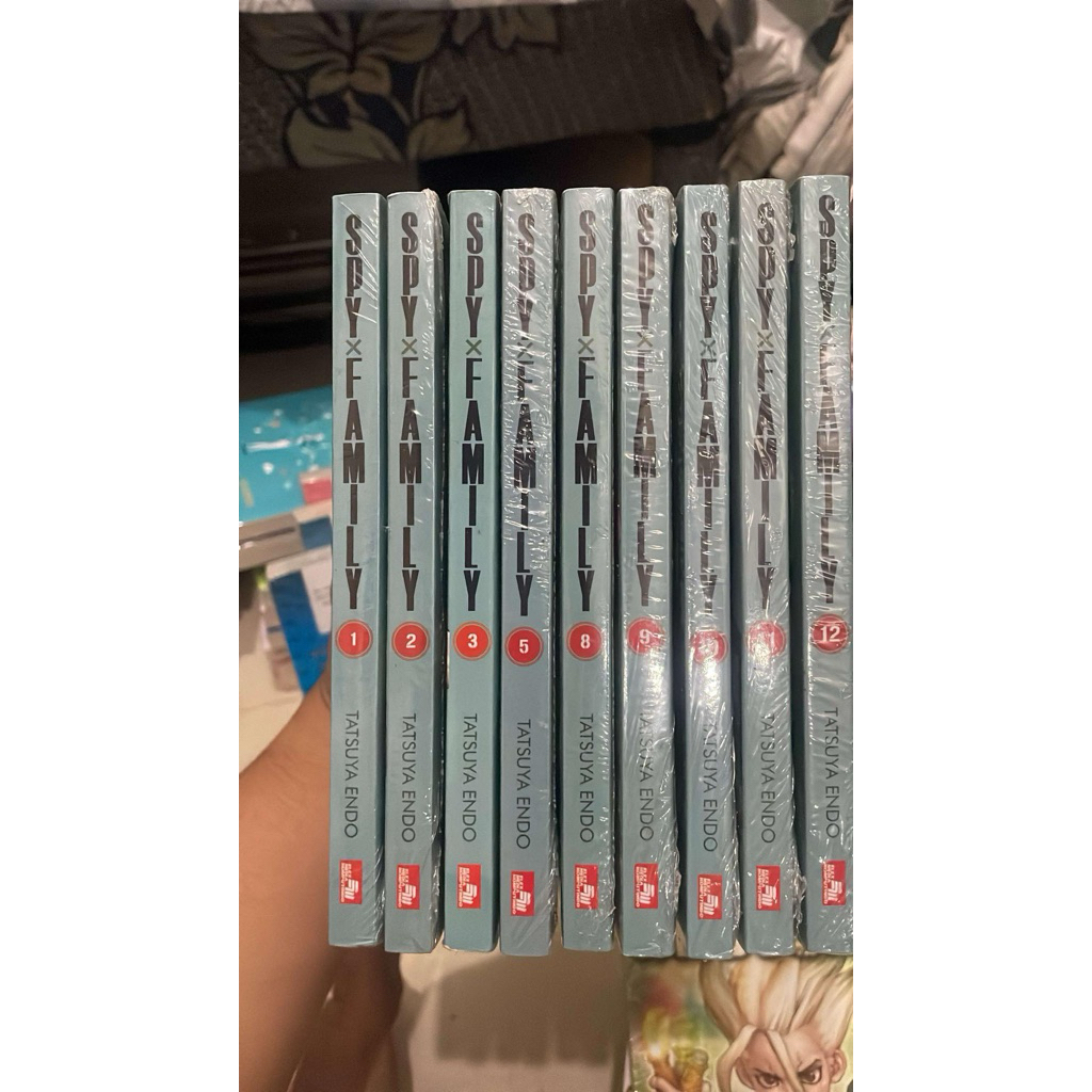 Set Komik Spy x Family Original