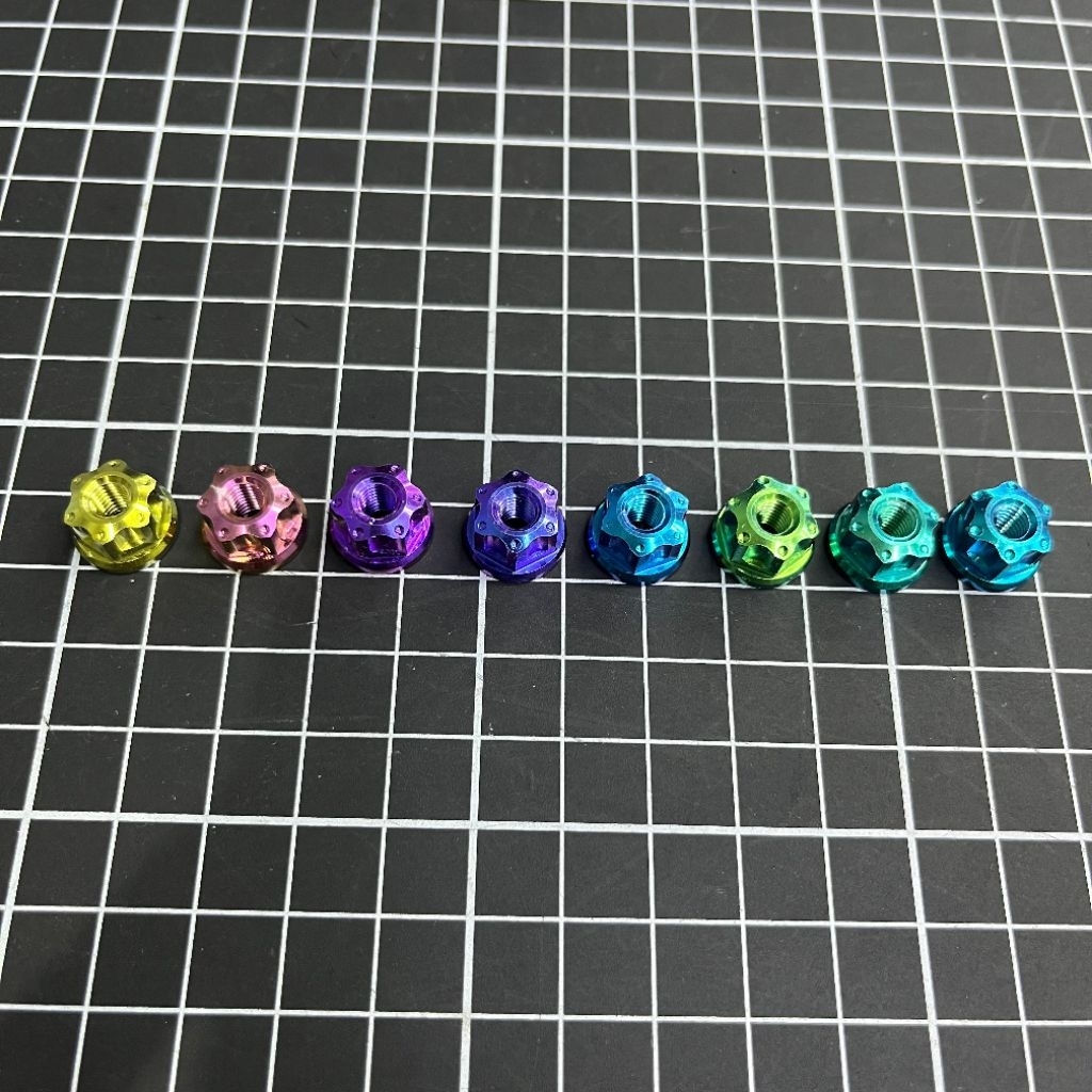 Mur M5 open titanium