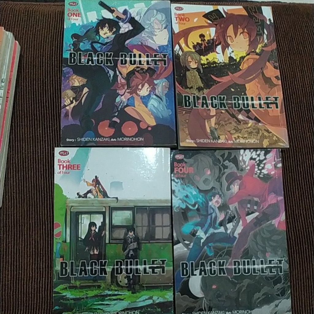 komik set second black bullet 1-4