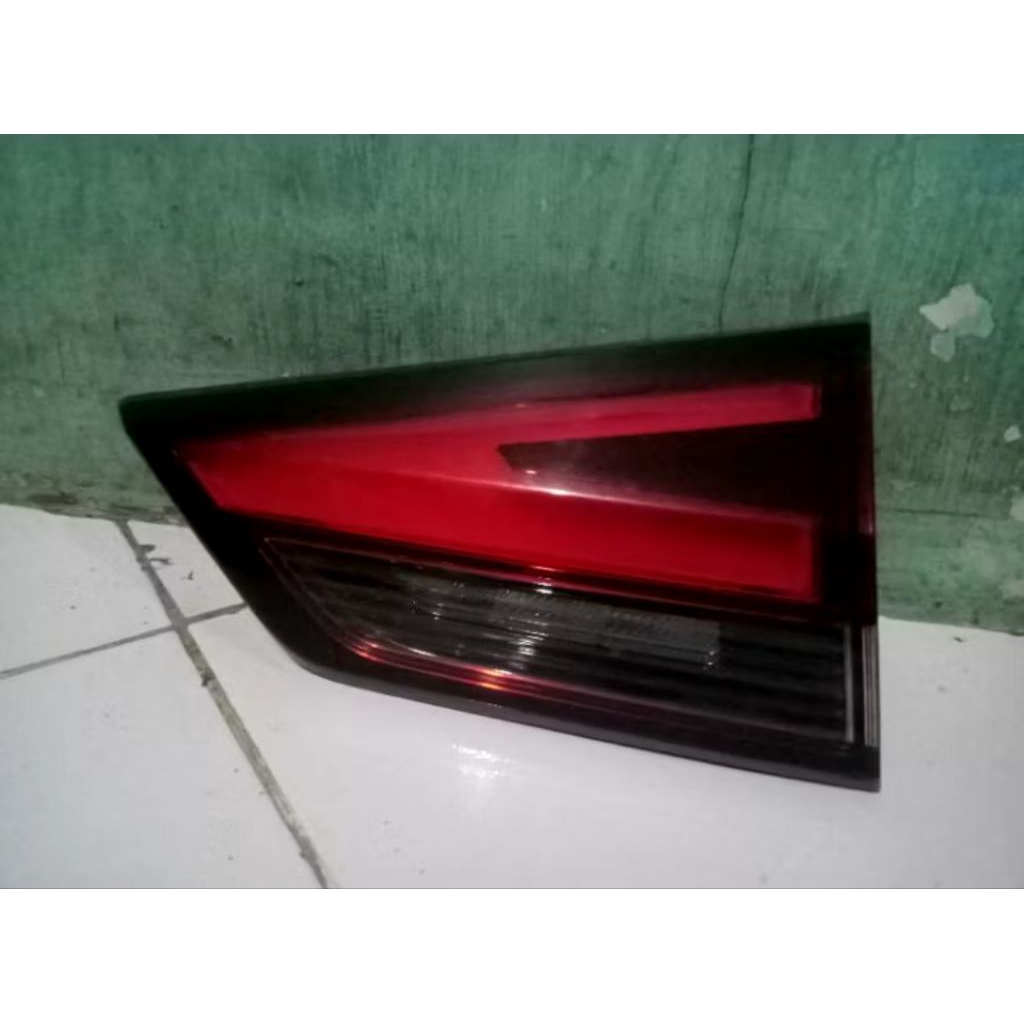 reflektor bagasi all new livina led 2020