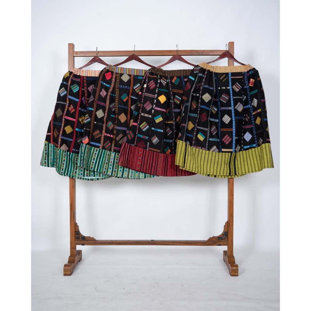 Rok Midi Patchwook Lurik Prasojo by Rani Katun Panjang 77 Lingkar Pinggang 122 Motif Polkadot Wanita