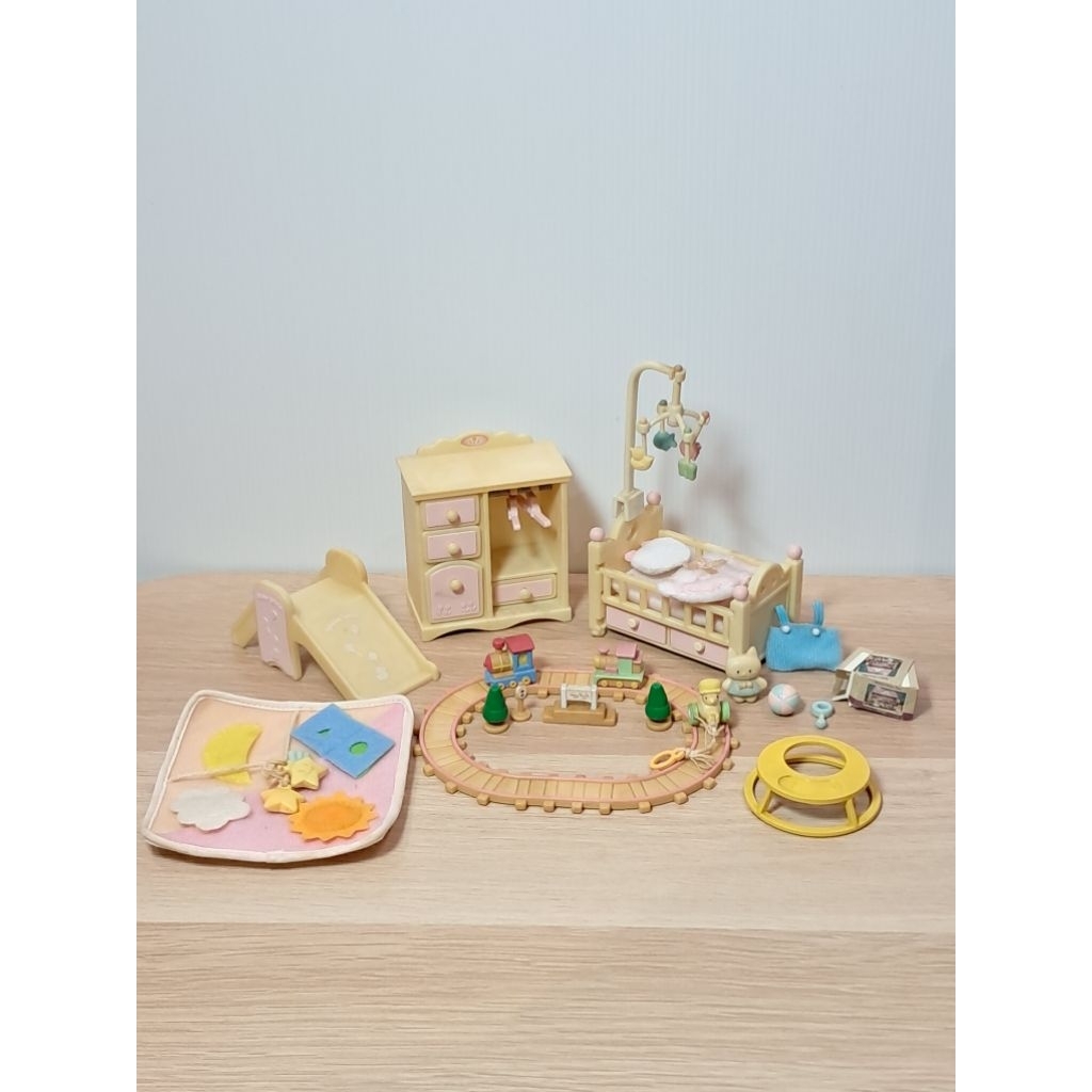 Sylvanian Families - Pink Baby Room Set