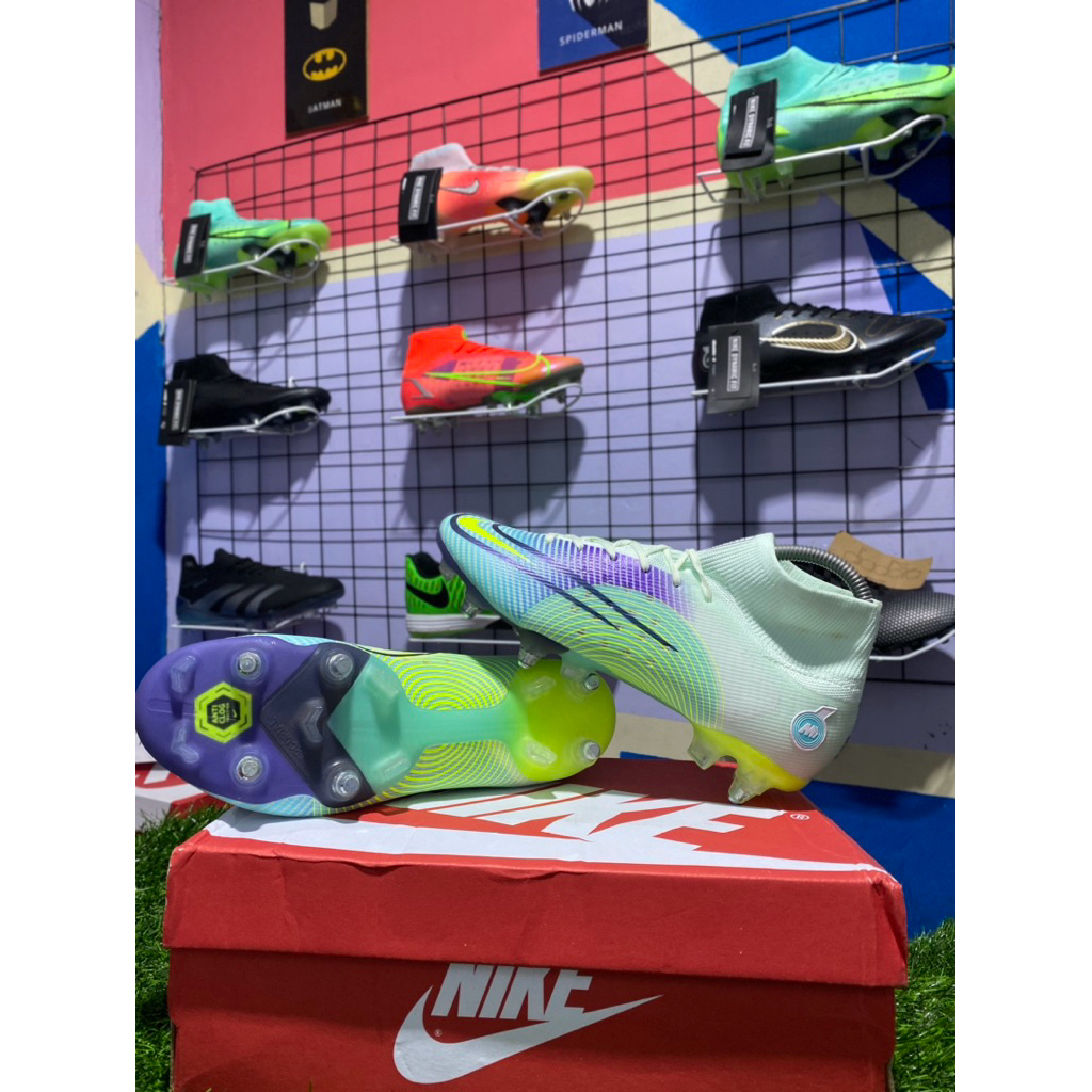 Sepatu Bola Mercurial Superfly 8 SG PRO