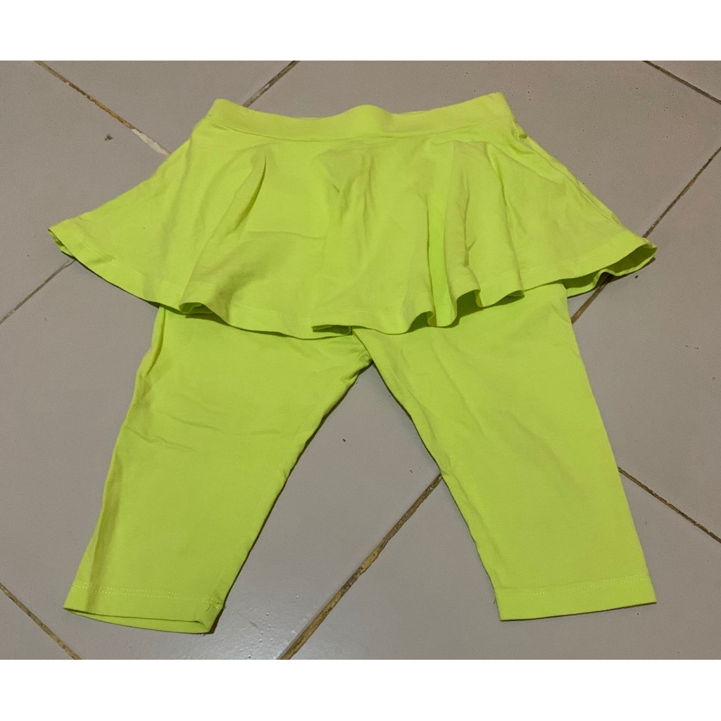 celana anak perempuan hijau neon prelove masih bagus