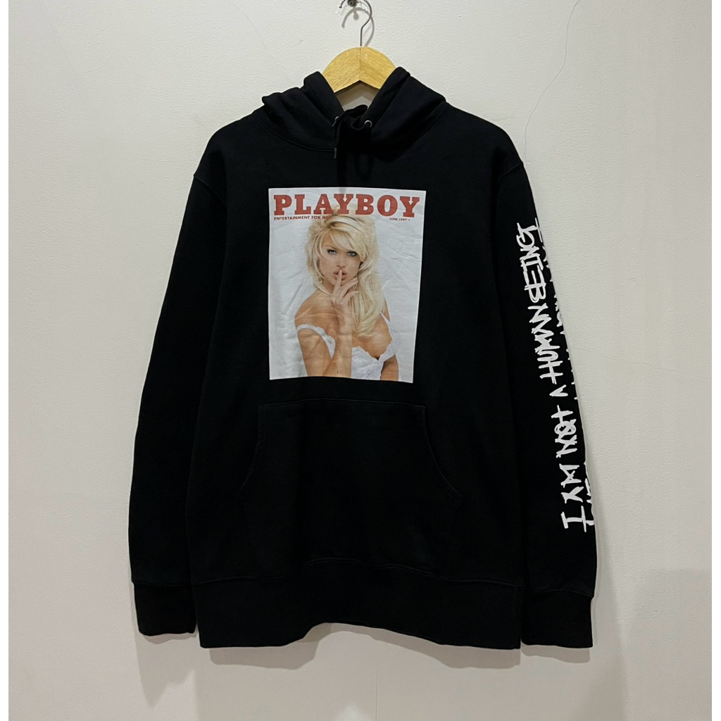 Pullover Hoodie I AM NOT A HUMAN BEING X PLAYBOY Spellout Black