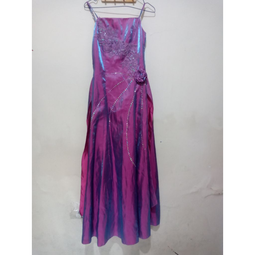 Gaun Pesta by Caroline Kosasih