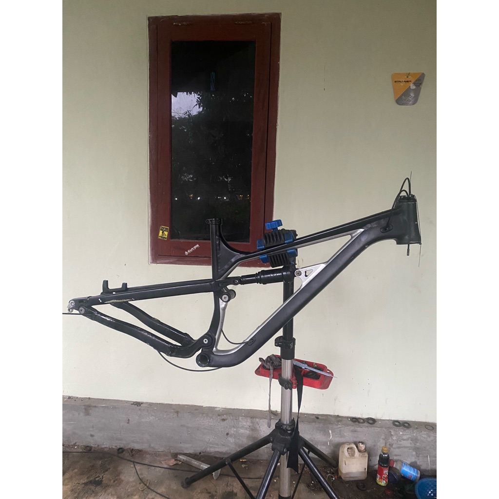 frame only united epsilon t1 27,5/m boost