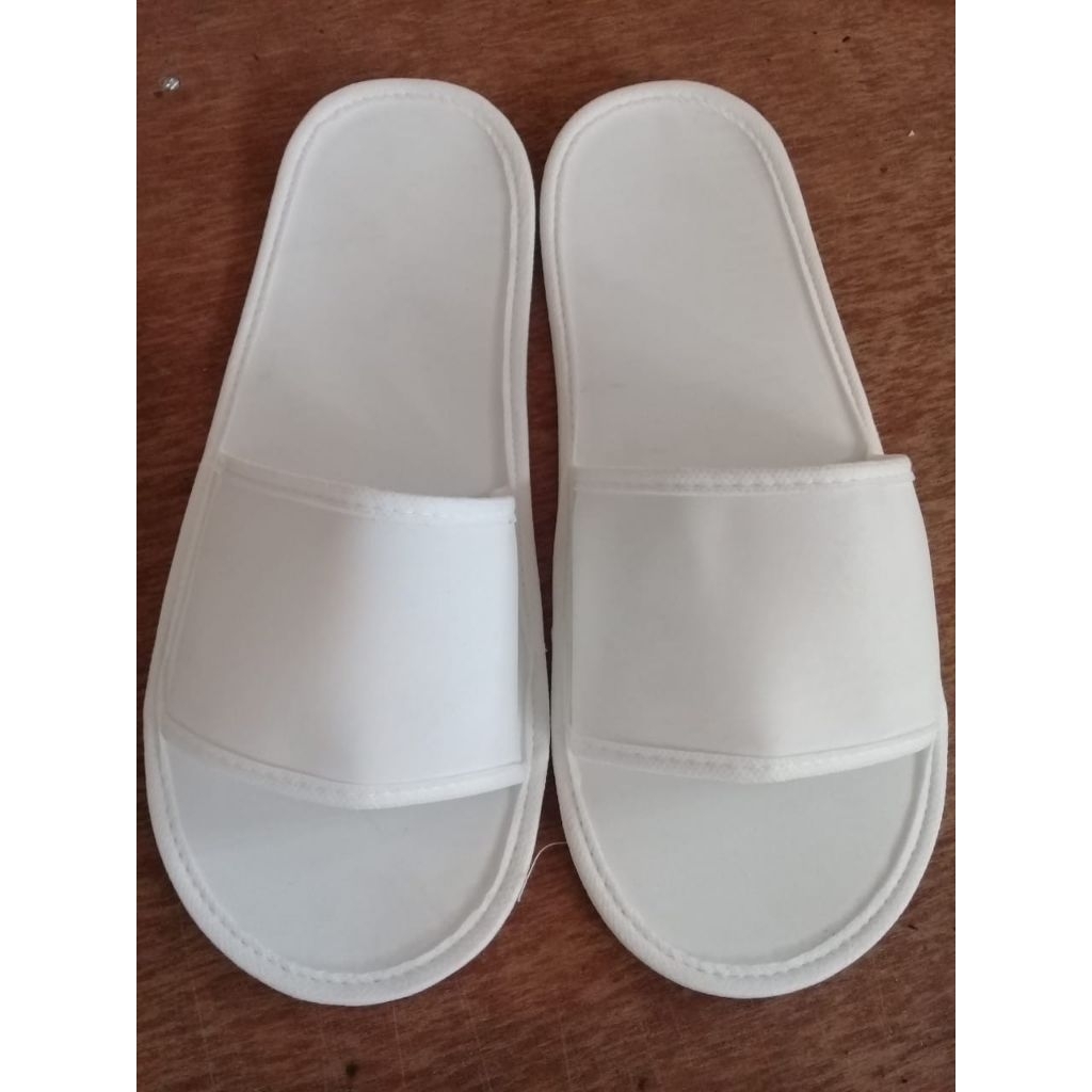 Slipper Non Logo 4mm Putih Polos// slipper hotel// slipper 4mm putih//slipper hotel//sandal hotel//s