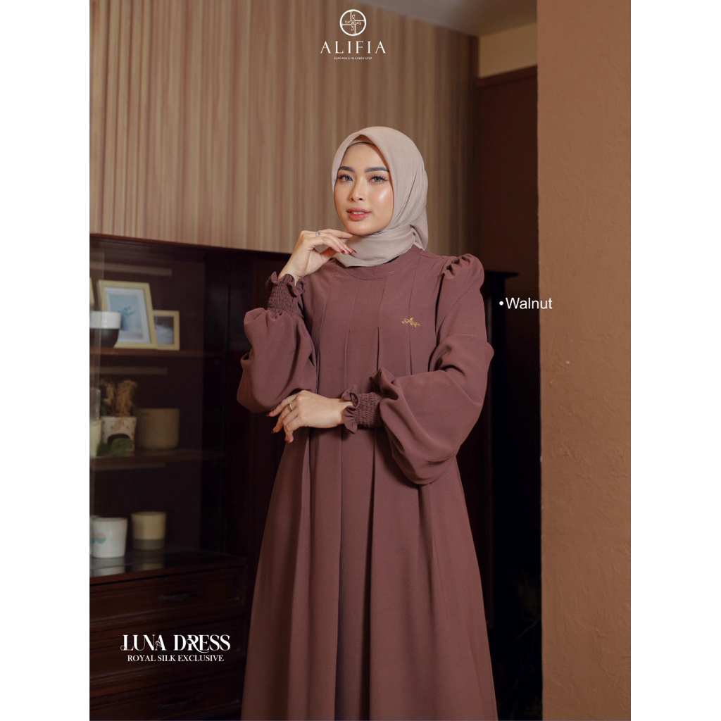 Alifia - Luna Dress Royal Silk Exclusive Hitam – Gamis Muslimah Elegan Premium