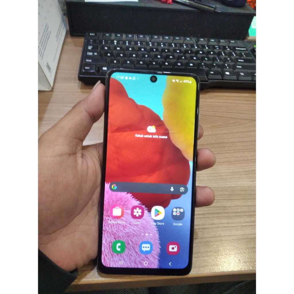 SAMSUNG A51 6 / 128 GB Second Hand Bagus