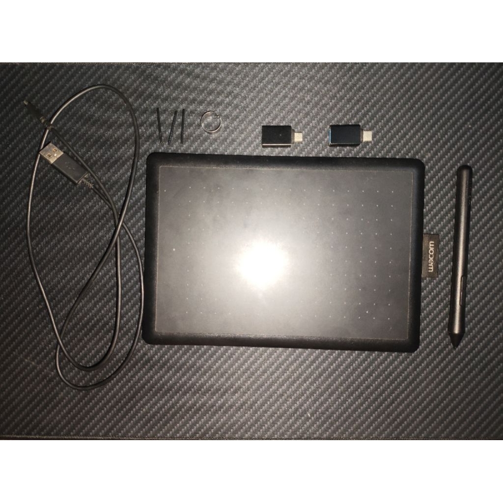 One by Wacom Small bekas