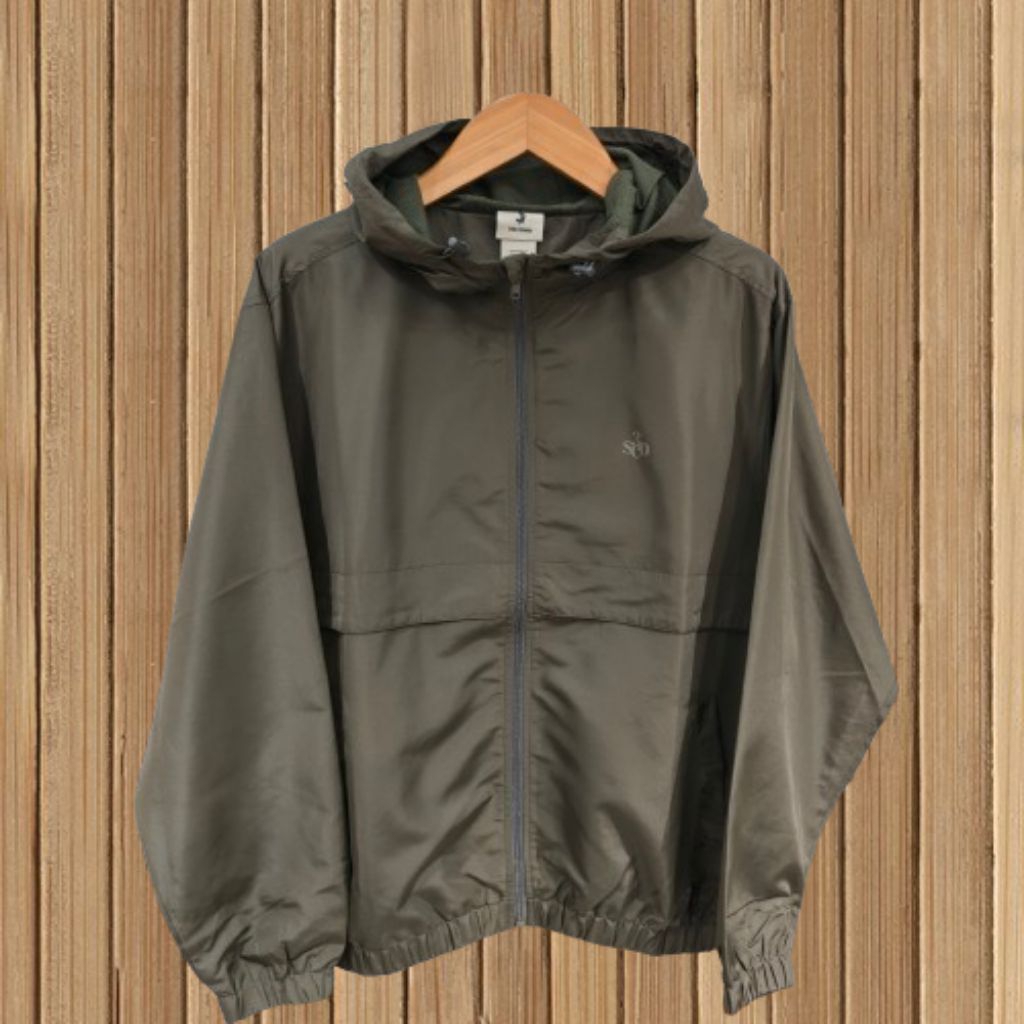 3Second Jaket Hoodie Zipper Bahan Parasut Regular Fit 030625 Original