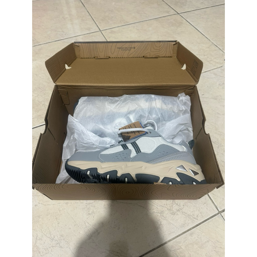 Skechers D'Lites Hiker Men's Sneaker - Grey Size 40