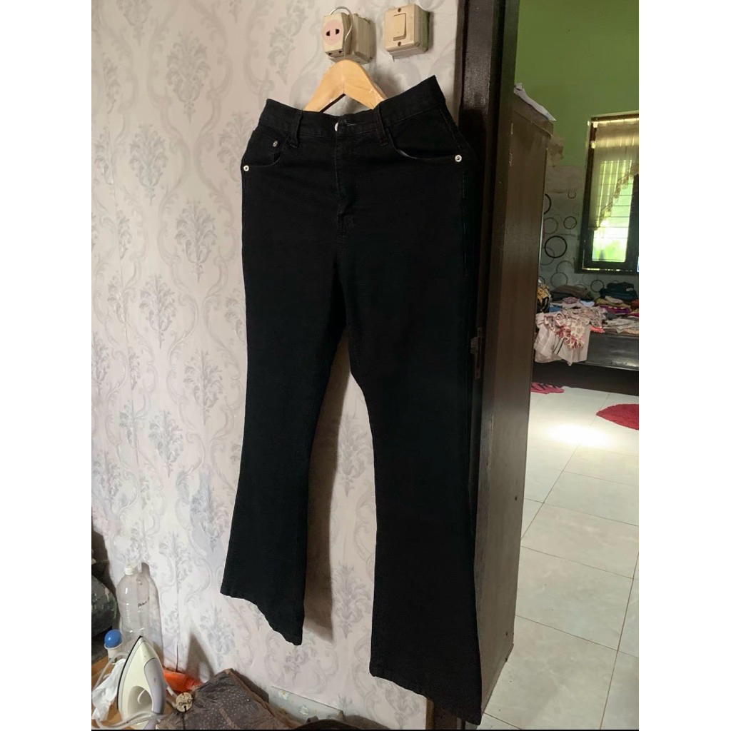 celana cutbray levis wanita