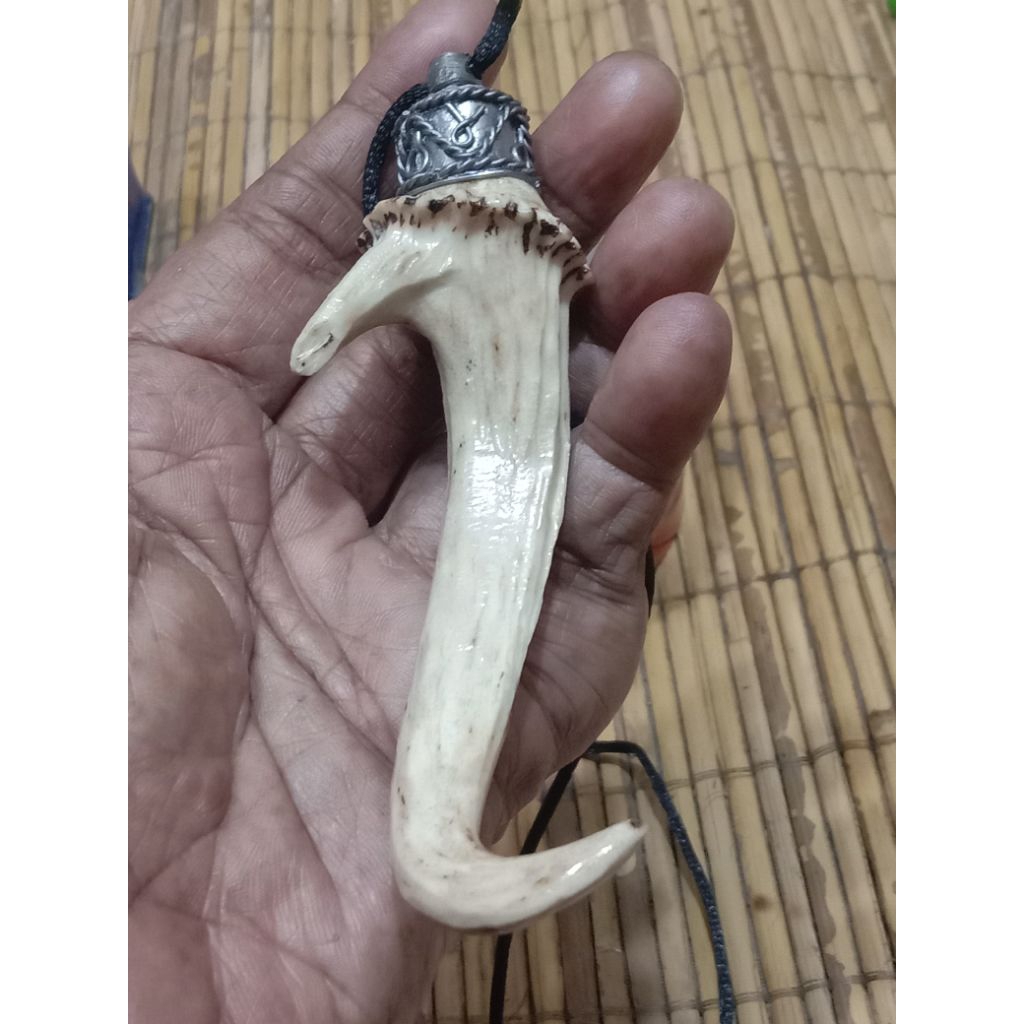 Aksesoris kalung Cemeti tanduk kijang