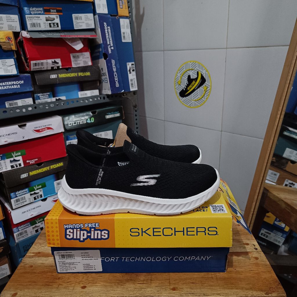 Skechers Slip On Go Walk Now - Anahi Black / White Women's