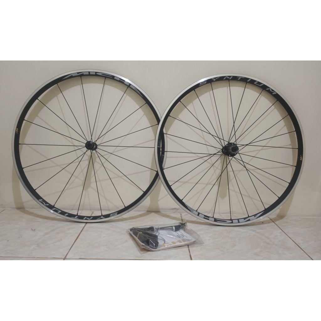 Wheelset 700c MICHE SYNTIUM AXY alloy Rimbrake Super smooth ringan dan loncer banget MADE IN ITALY
