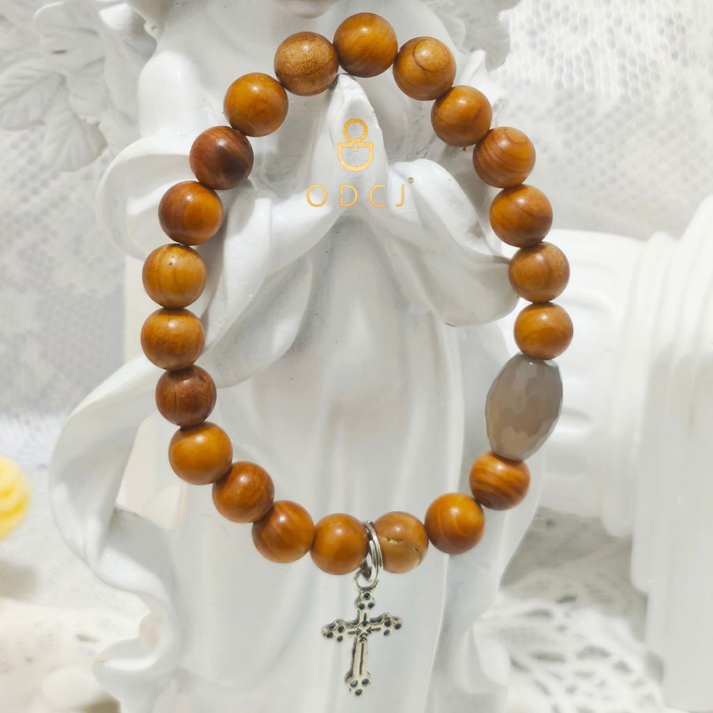 Gelang Serenity Cross Kayu Alami & Batu Agate Abu-Abu Simbol Iman Harapan Kekuatan Batin
