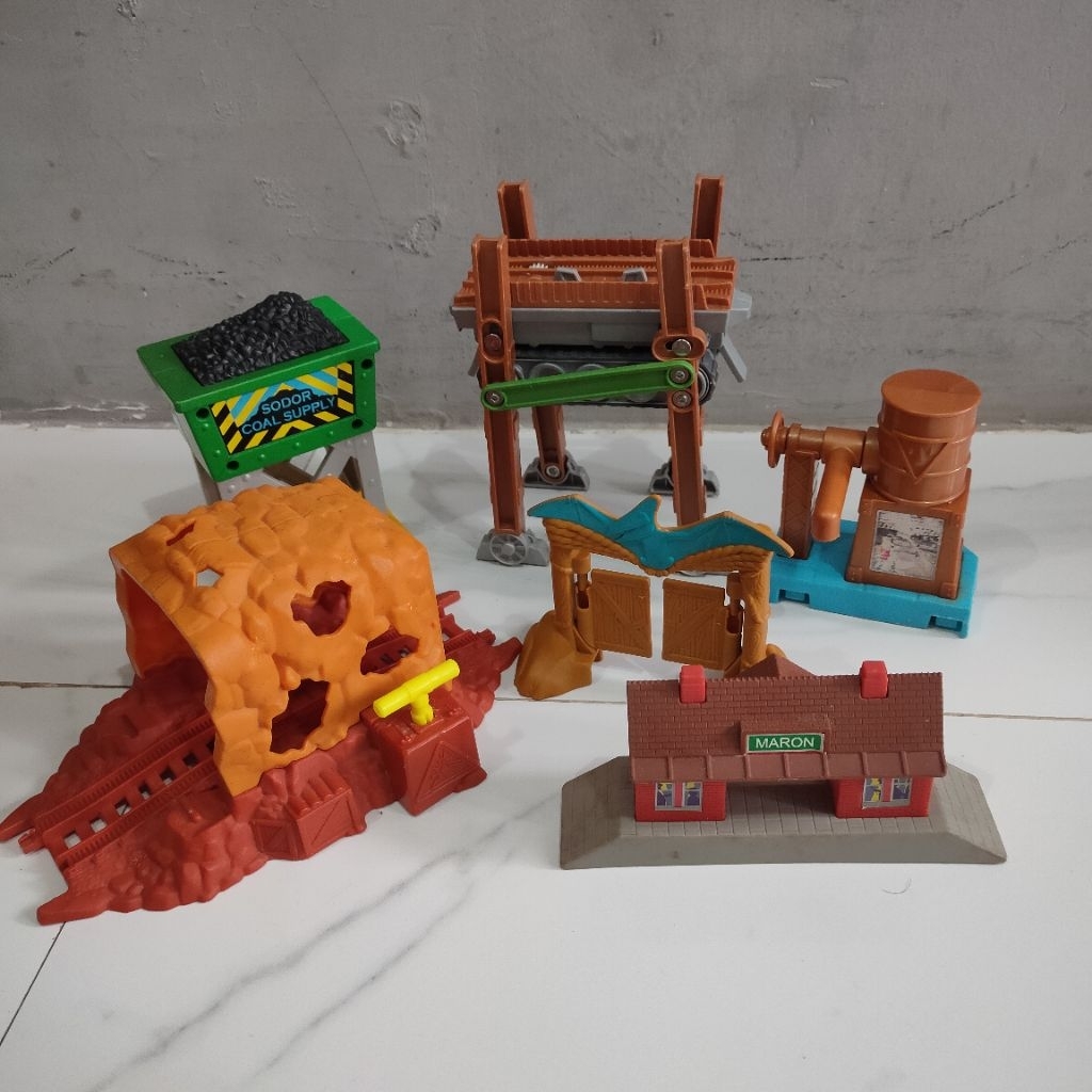 Mainan Diorama Part Thomas Trackmaster