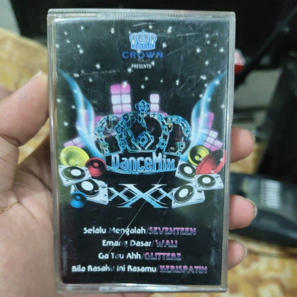 Kaset Pita Golden Crown Dancemix