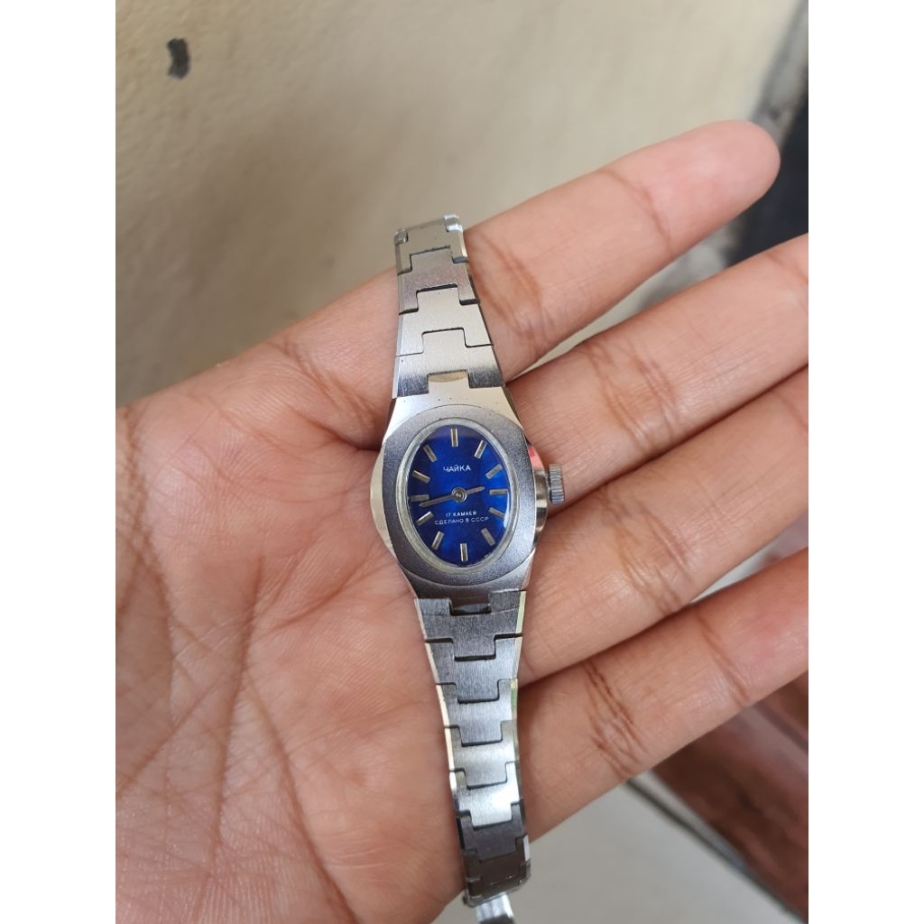 jam Rusia (jam wanita )