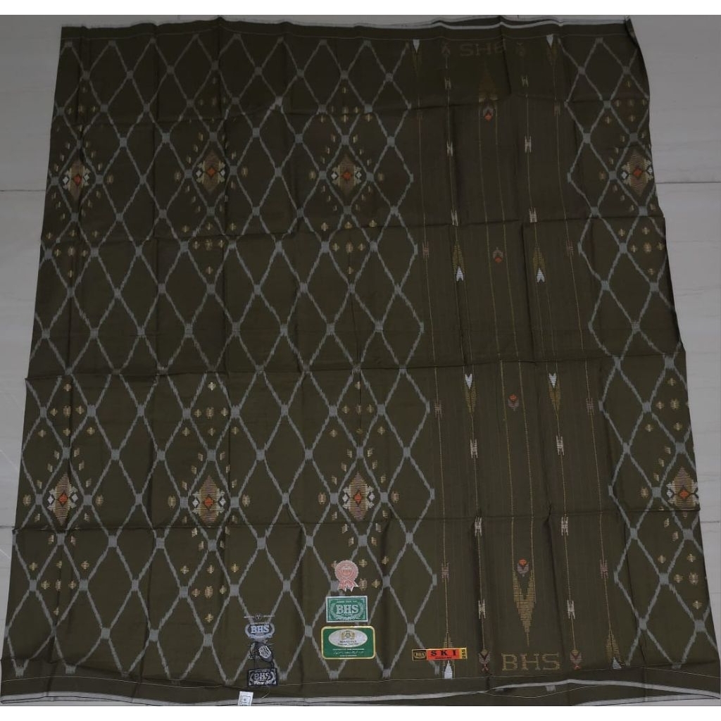 Sarung BHS FULL SUTRA 210 Motif SKI Silver