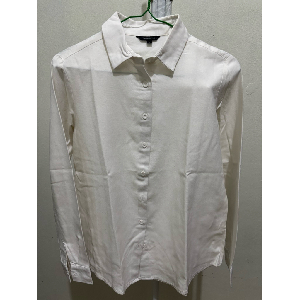 Kemeja Putih The Executive