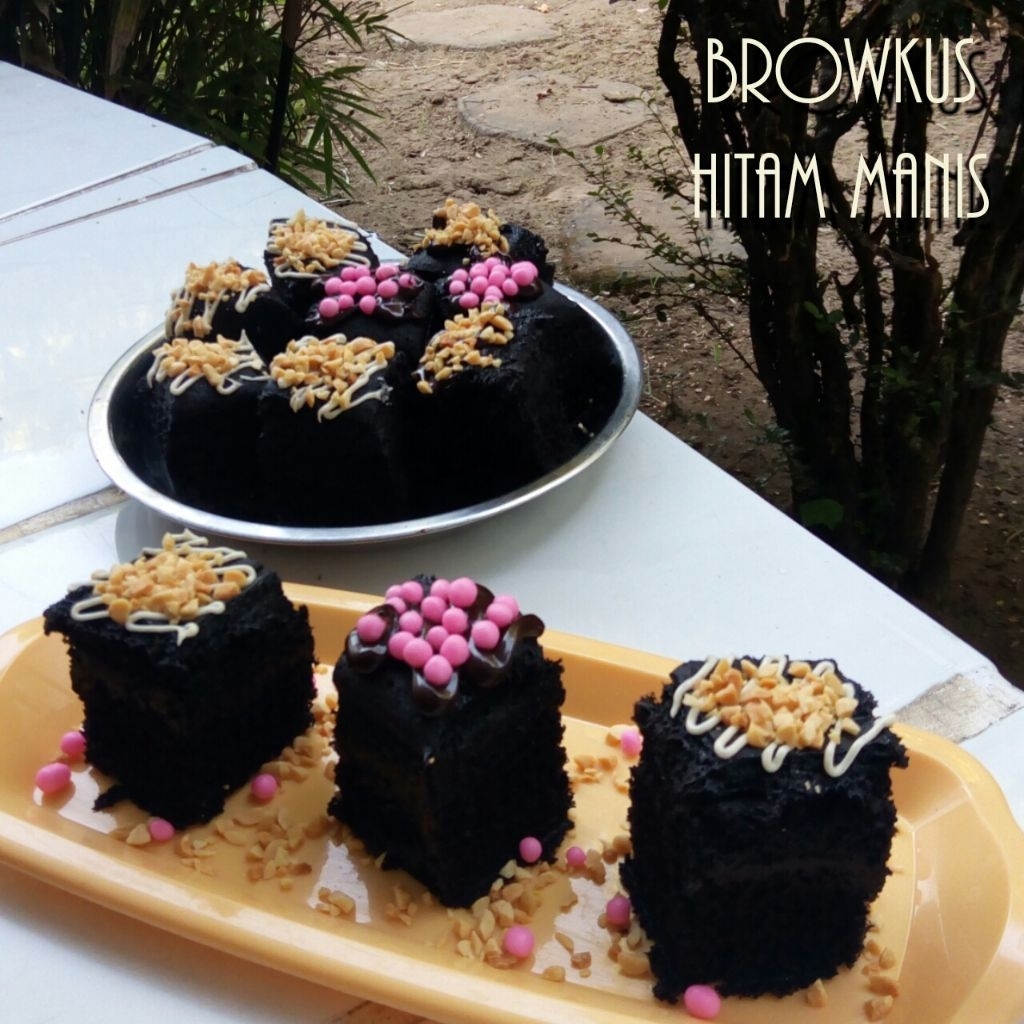 Brownies Kukus toping Crispy Ball-Cheese