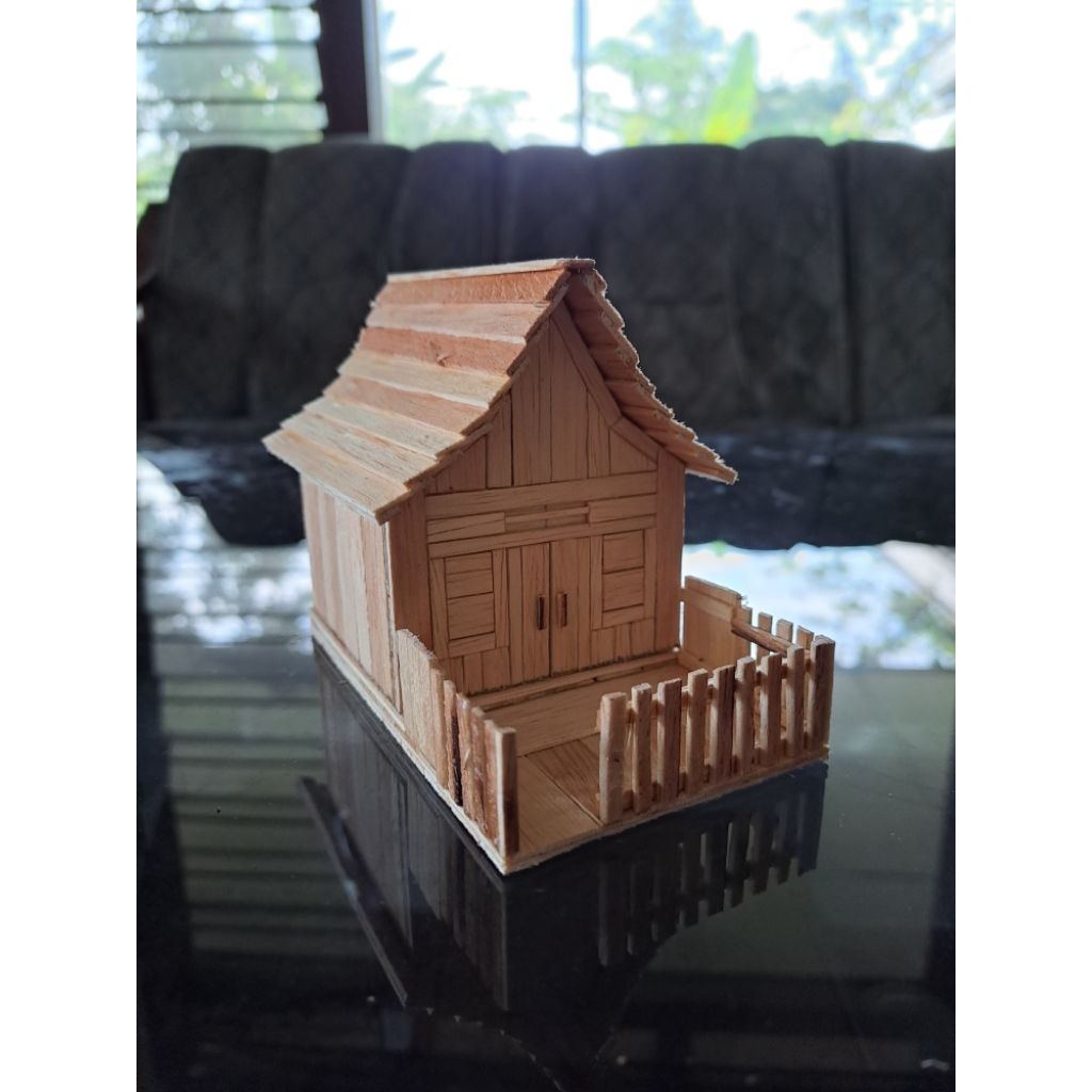 Miniatur Rumah Stik es Krim