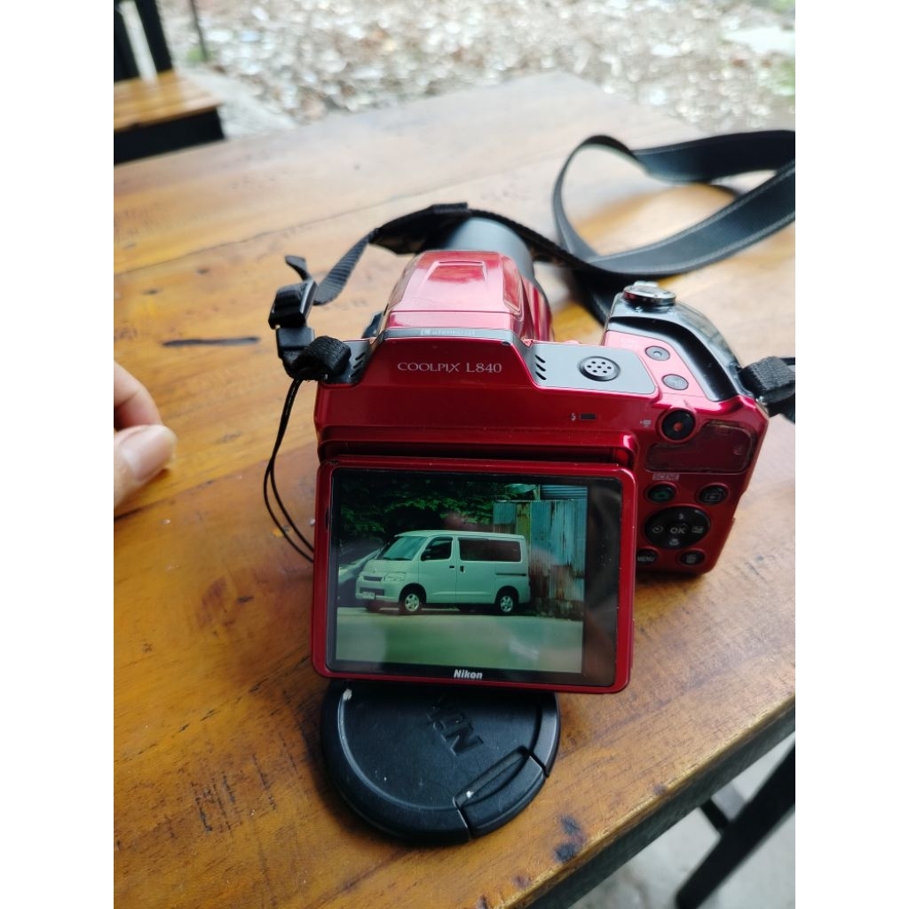 kamera nikon L840