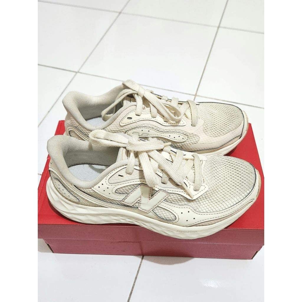 Preloved NB Arishi Fresh Foam Woman Beige