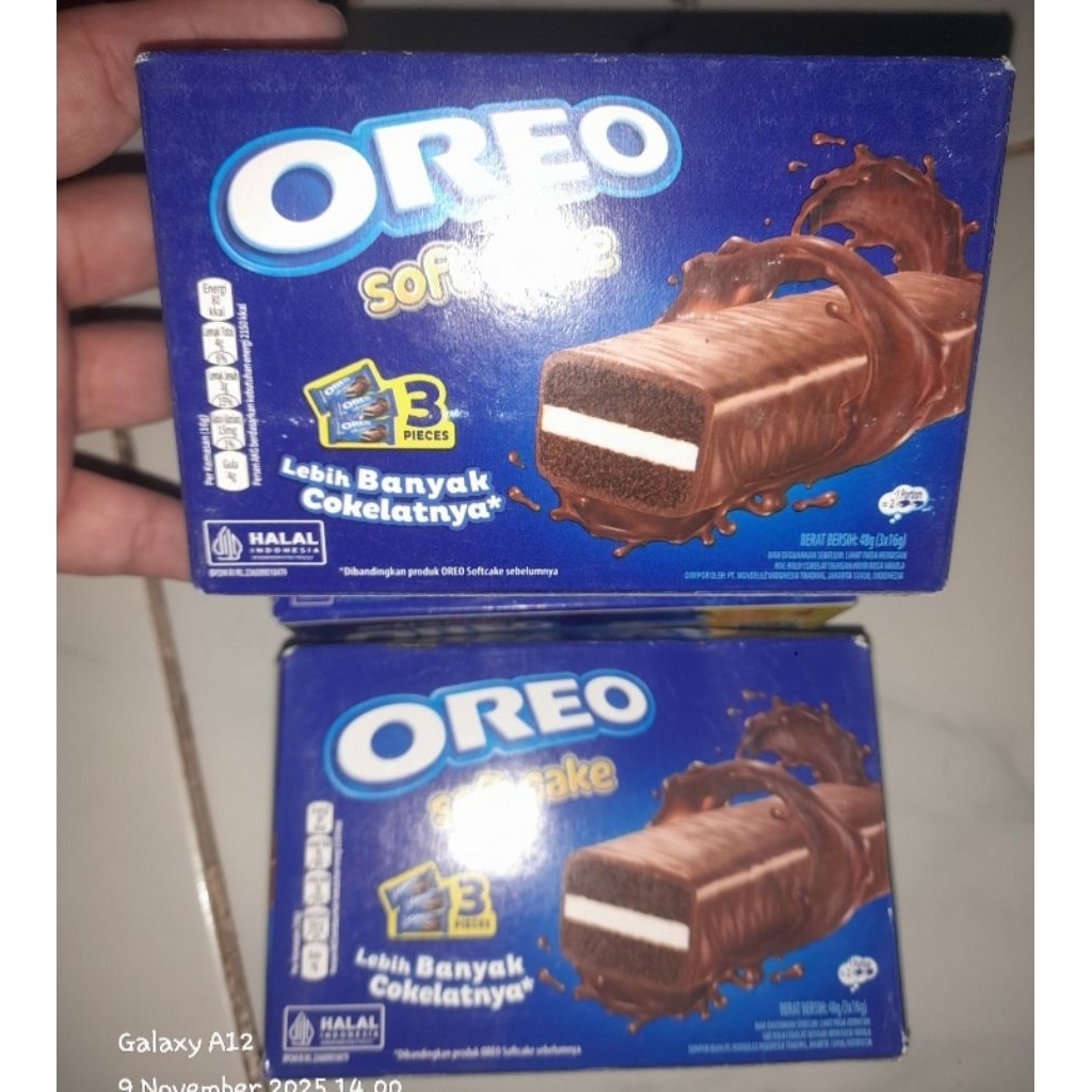 oreo soft cake 1 box isi 3