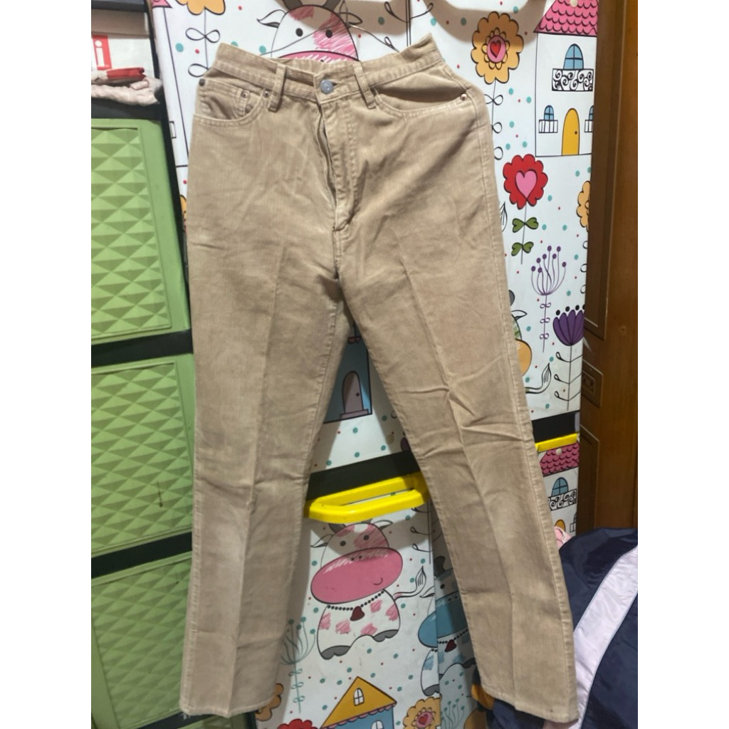 PRELOVED CELANA CORDUROY