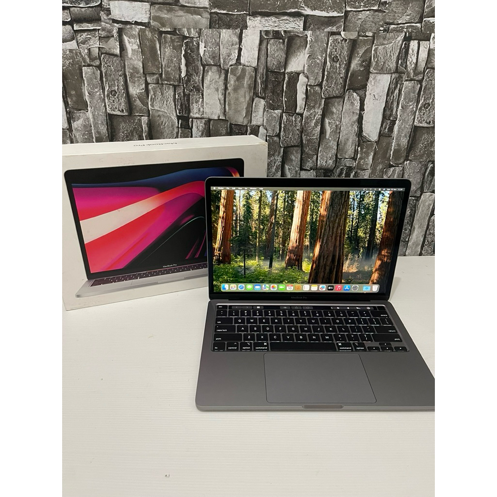 Macbook pro 2020 i7 32/1TB fullset