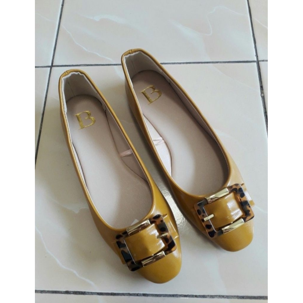 Berrybenka Flat shoes size 37