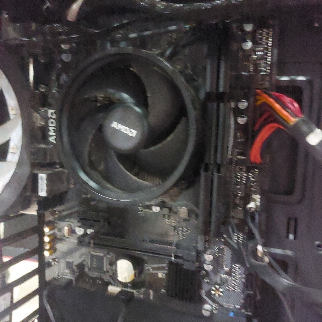 Ryzen 5 5600 + Gigabyte A520M + Ram ddr4 3200mhz 16gb + Amd Cooler