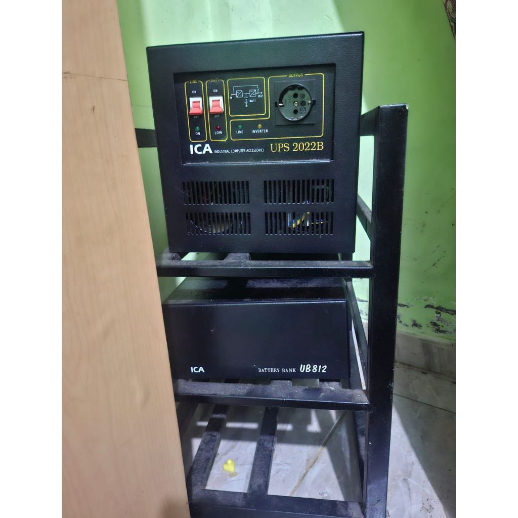 UPS ICA PN 2022B 4000VA 2000 Watt