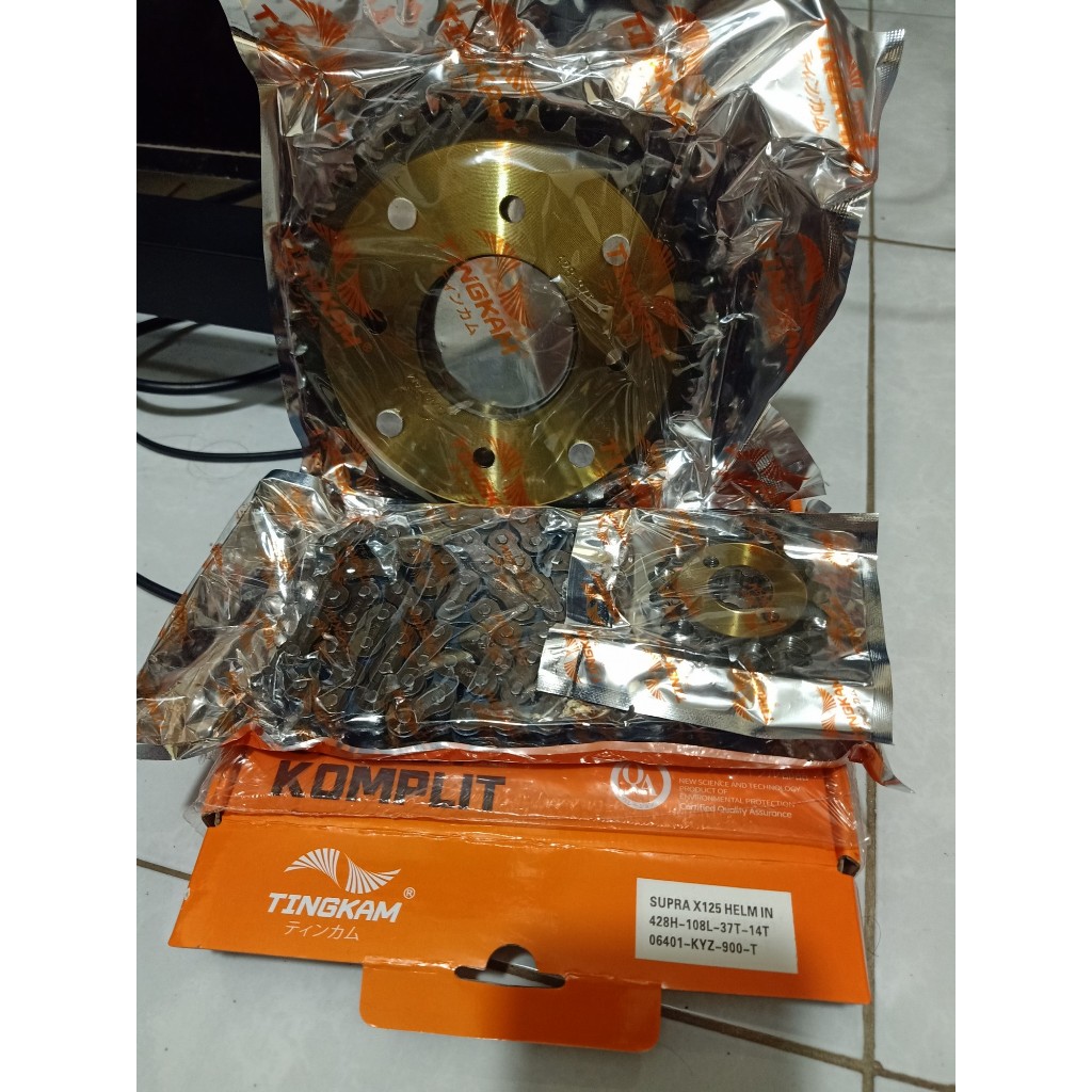 Gear paket Supra X helm in merk tingkam. gear depan belakang rantai.06401- KYZ-900-T kode SUPRA X125