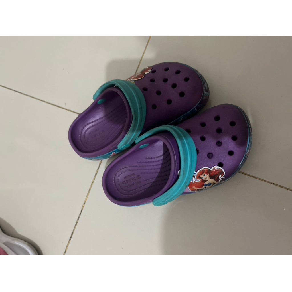 preloved crocs