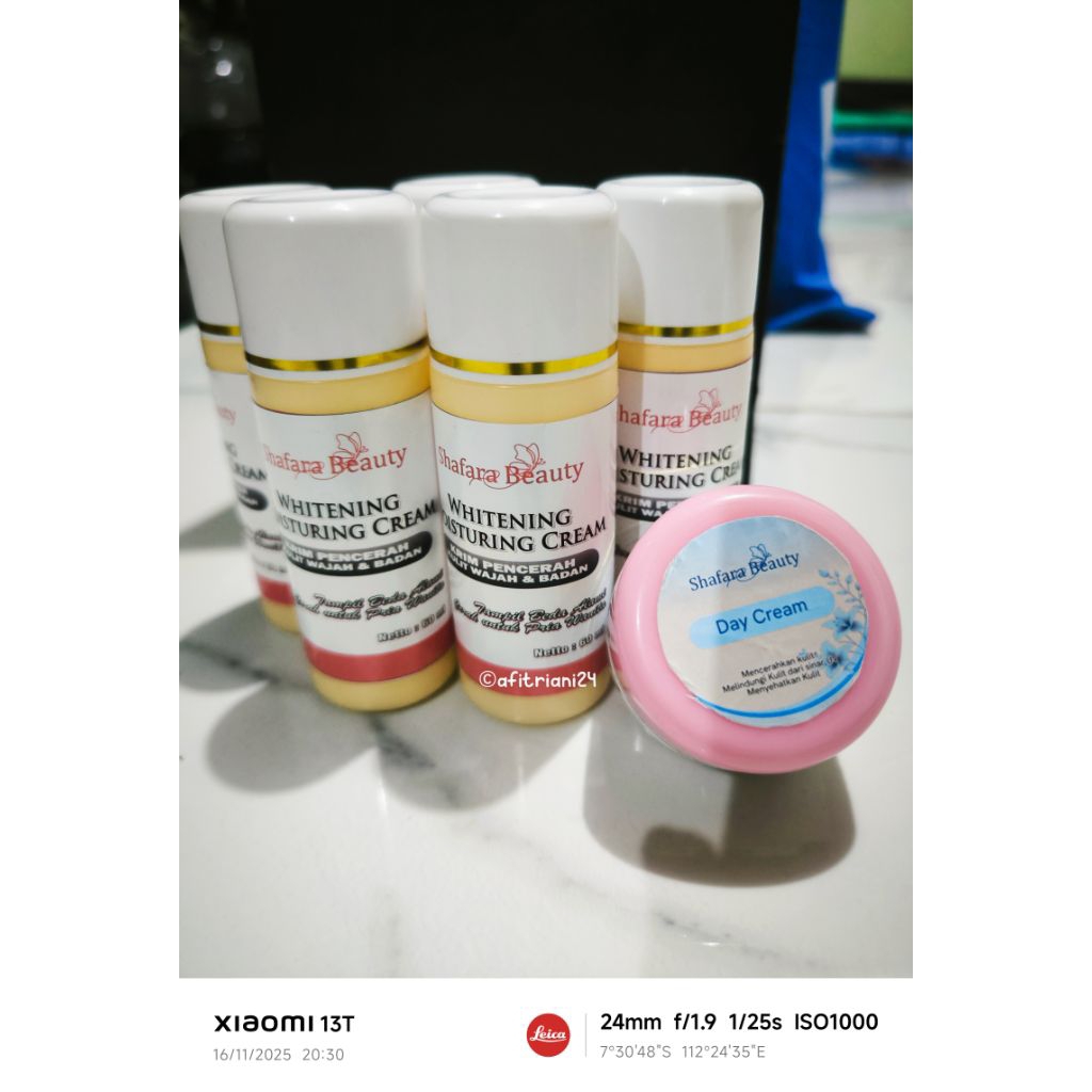 SHAFARA BEAUTY LOTION PENCERAH WAJAH DAN RAGA KRIM MALAM DAN SIANG (DULU NYOLOWEDI/ Ayu Shinta)