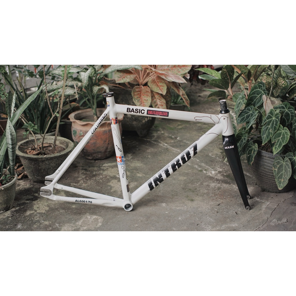 Frame Set Intro7 Basic